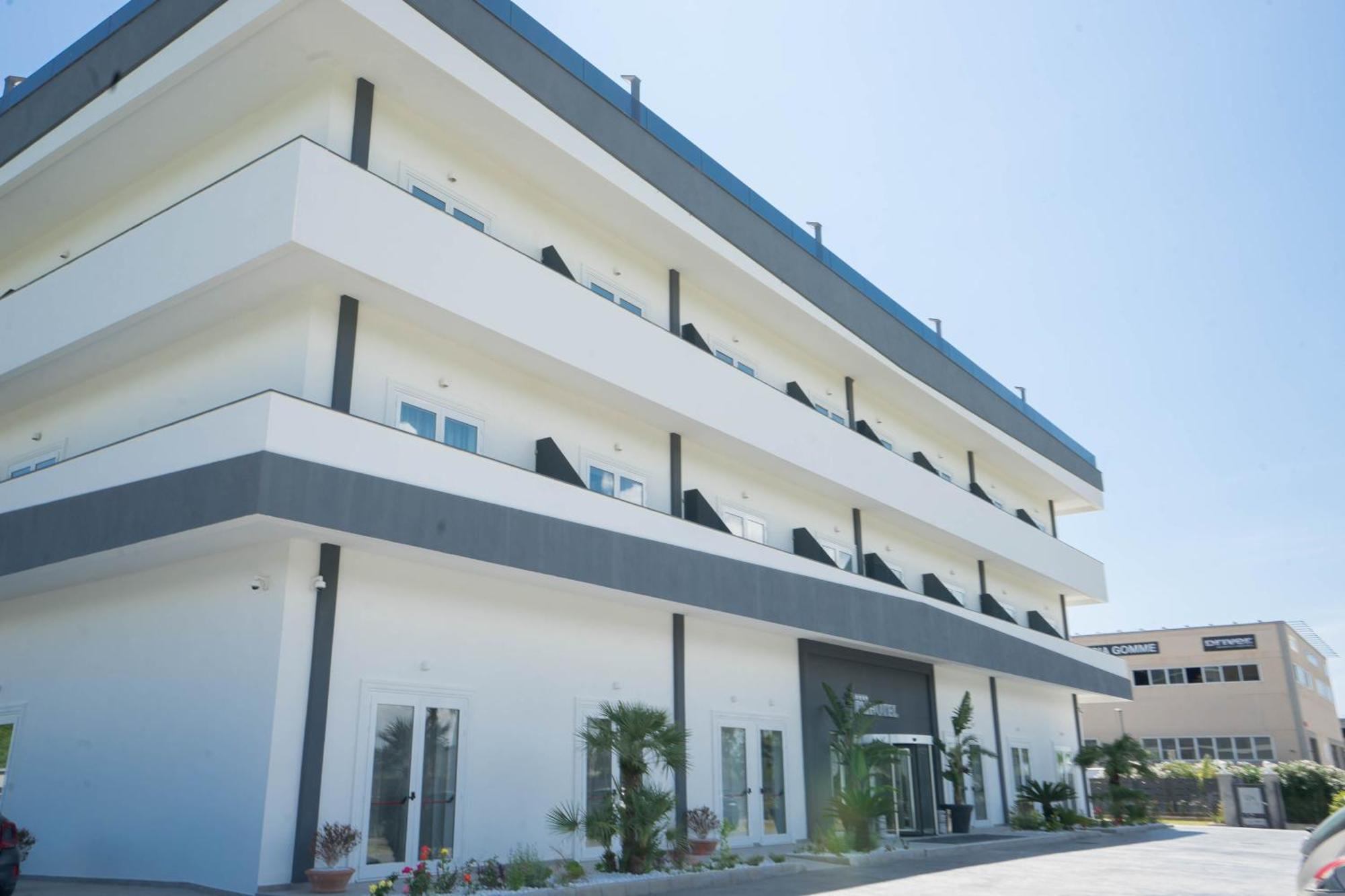 Pm Hotel Catanzaro Esterno foto