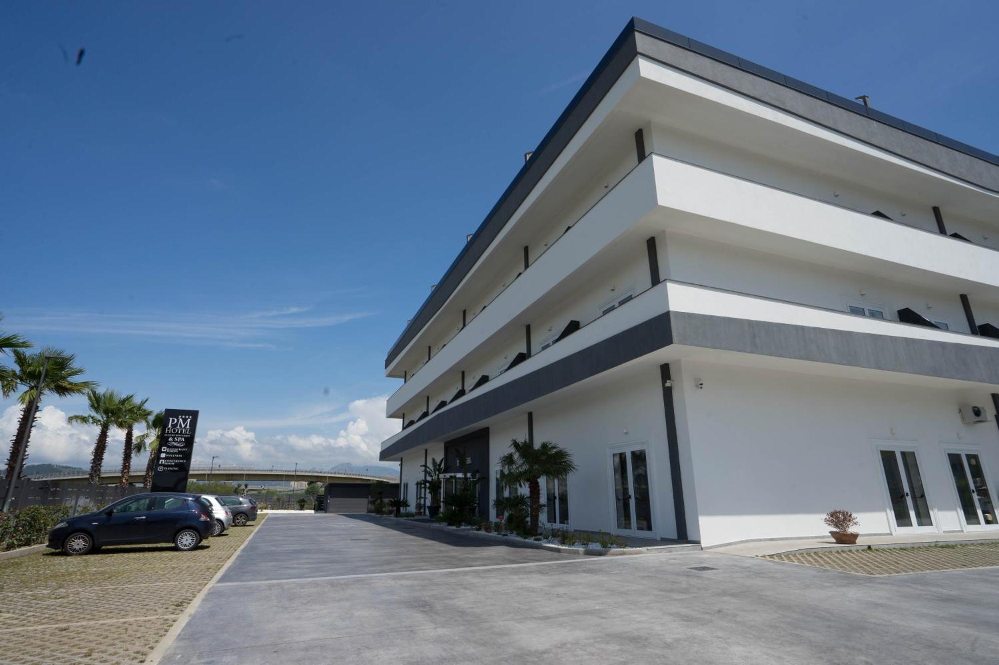 Pm Hotel Catanzaro Esterno foto