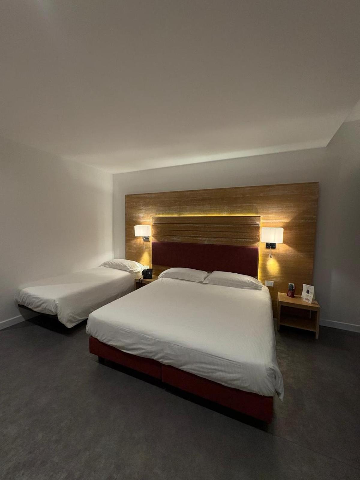 Pm Hotel Catanzaro Esterno foto